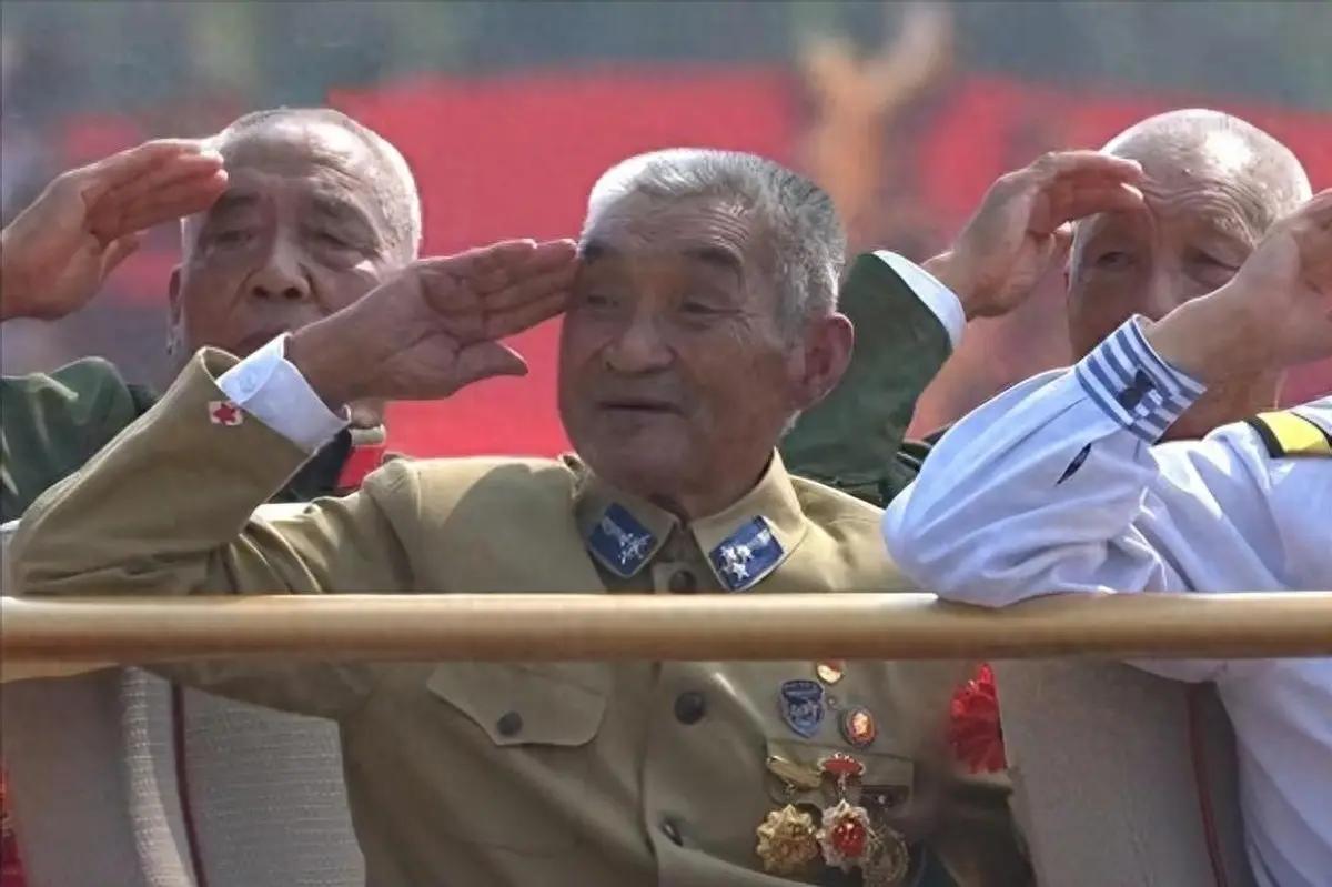 官方回应102岁老兵看完阅兵后去世官方回应，102岁老兵看完阅兵后去世
