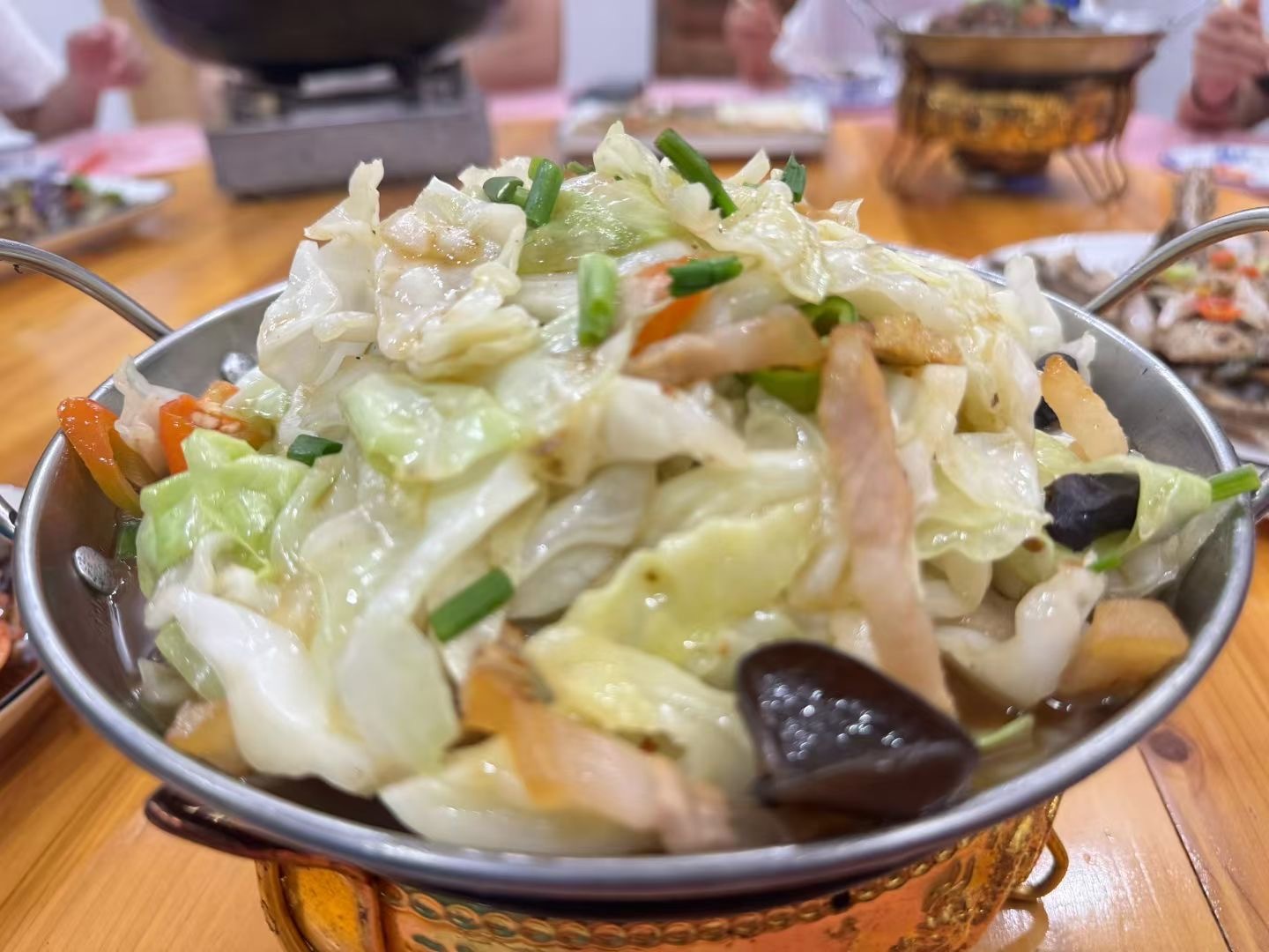 女子点绿茶餐厅外卖被贴装货关于女子点绿茶餐厅外卖被贴装货的事件，我理解可能涉及到一些误解或不当行为。为了更好地了解这个问题，我会尝试分析其中的细节，并提出一些可能的解决方案。
